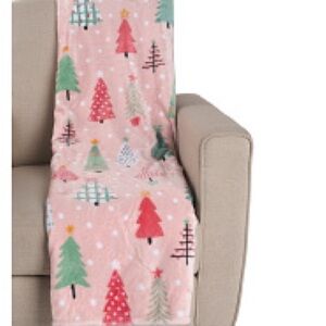 Envogue Oversized Throw Holiday Pink Christmas Tree Blanket